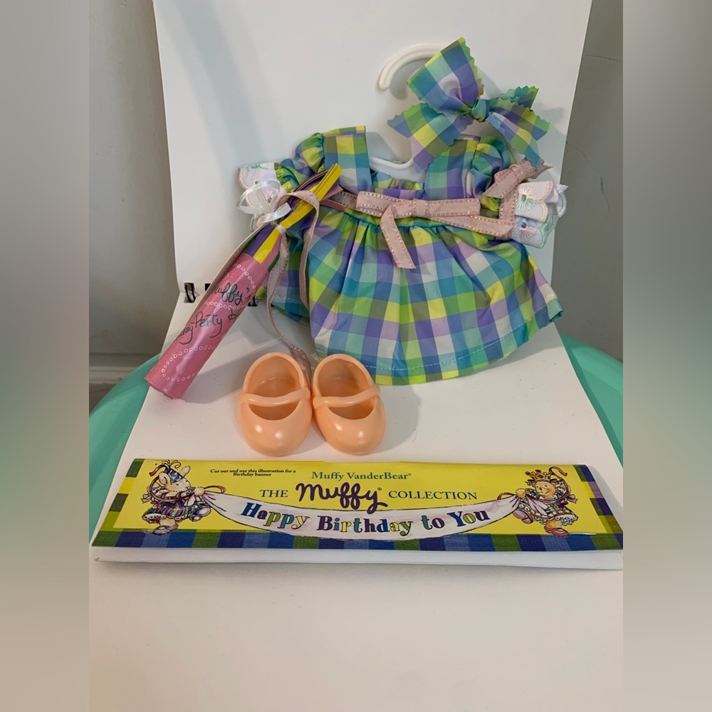 Vintage Muffy Vanderbear “Happy Birthday To You” Outfit